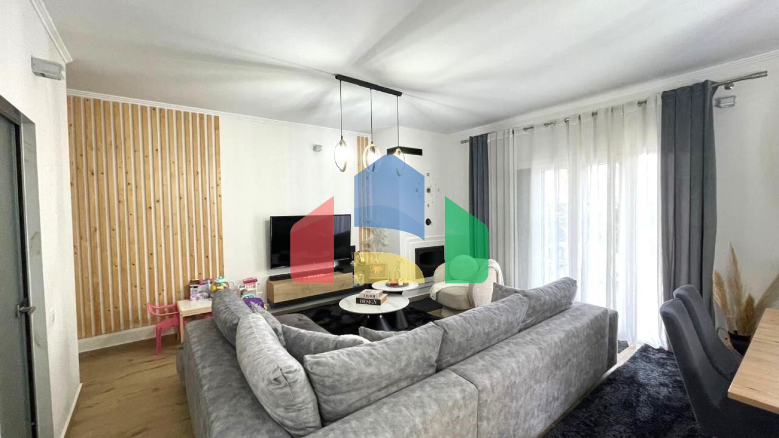 Продаж - Таунхаус 100 m² на о. Корфу