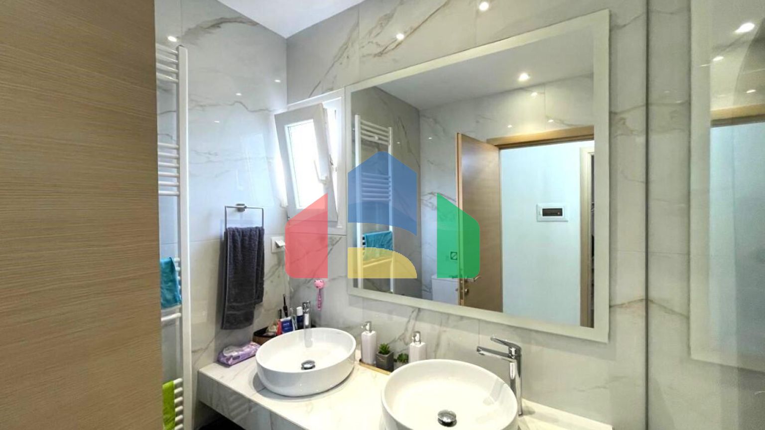 Продаж - Таунхаус 100 m² на о. Корфу