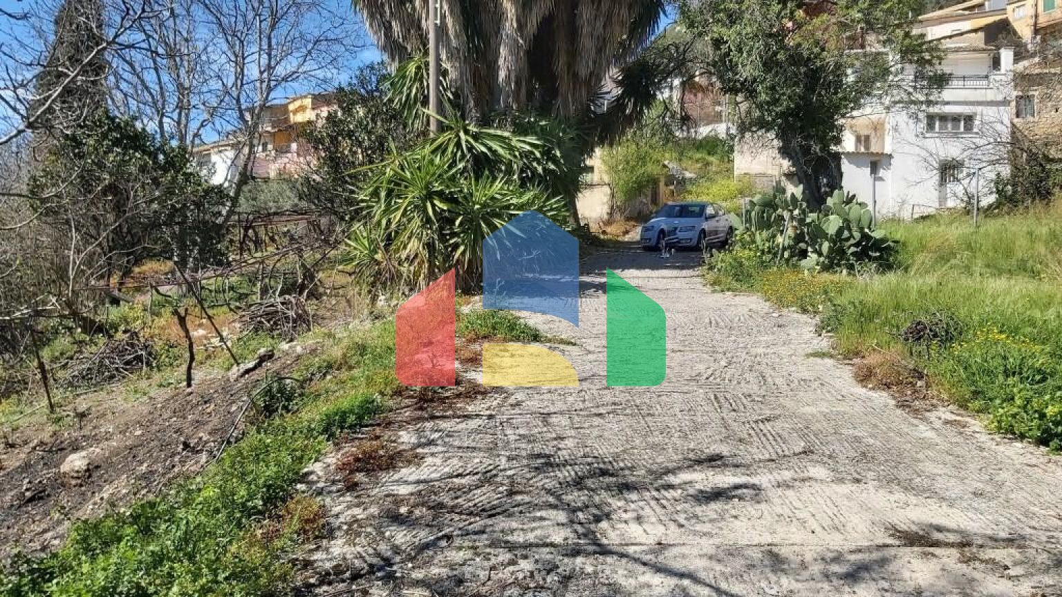 Продажа - Земельный участок 325 m² на о. Корфу