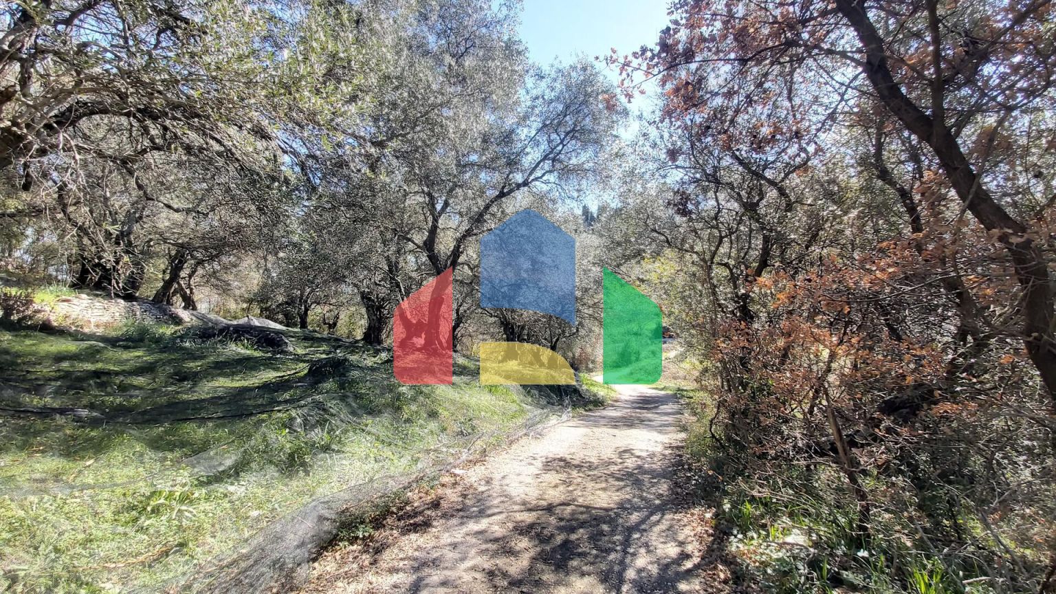 Продажа - Земельный участок 1880 m² на о. Корфу