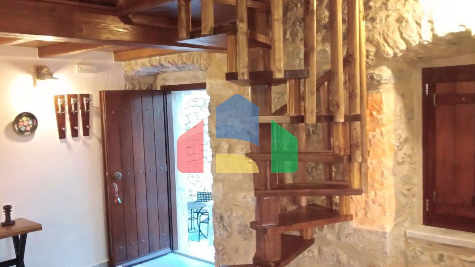 Продаж - Готель 180 m² на Пелопоннесі