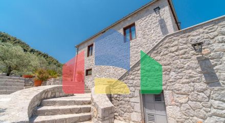 Продаж - Вілла 420 m² на Пелопоннесі