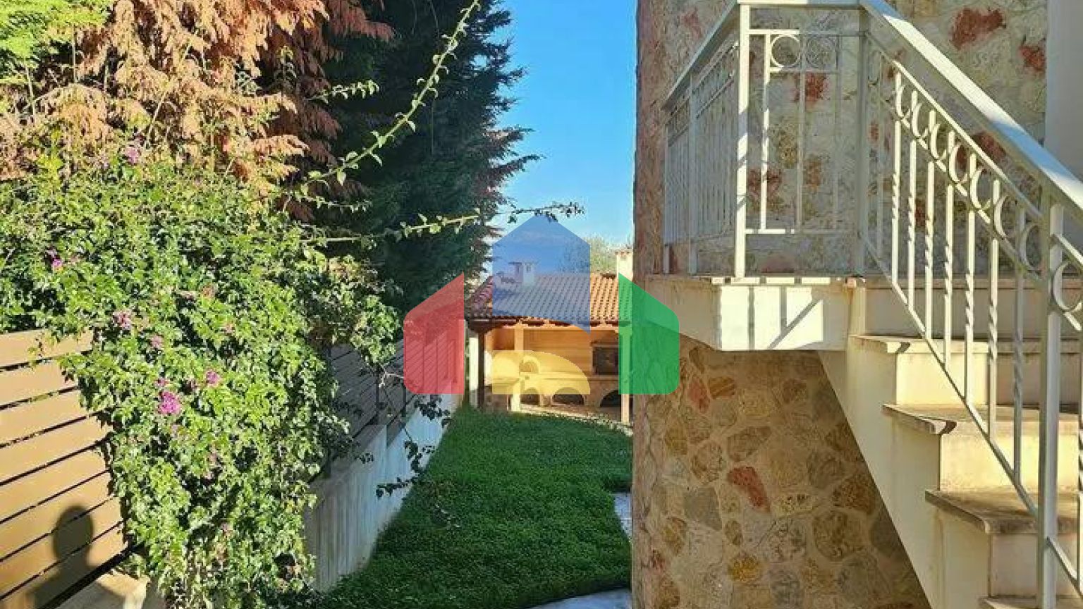 Продаж - Таунхаус 198 m² на Пелопоннесі