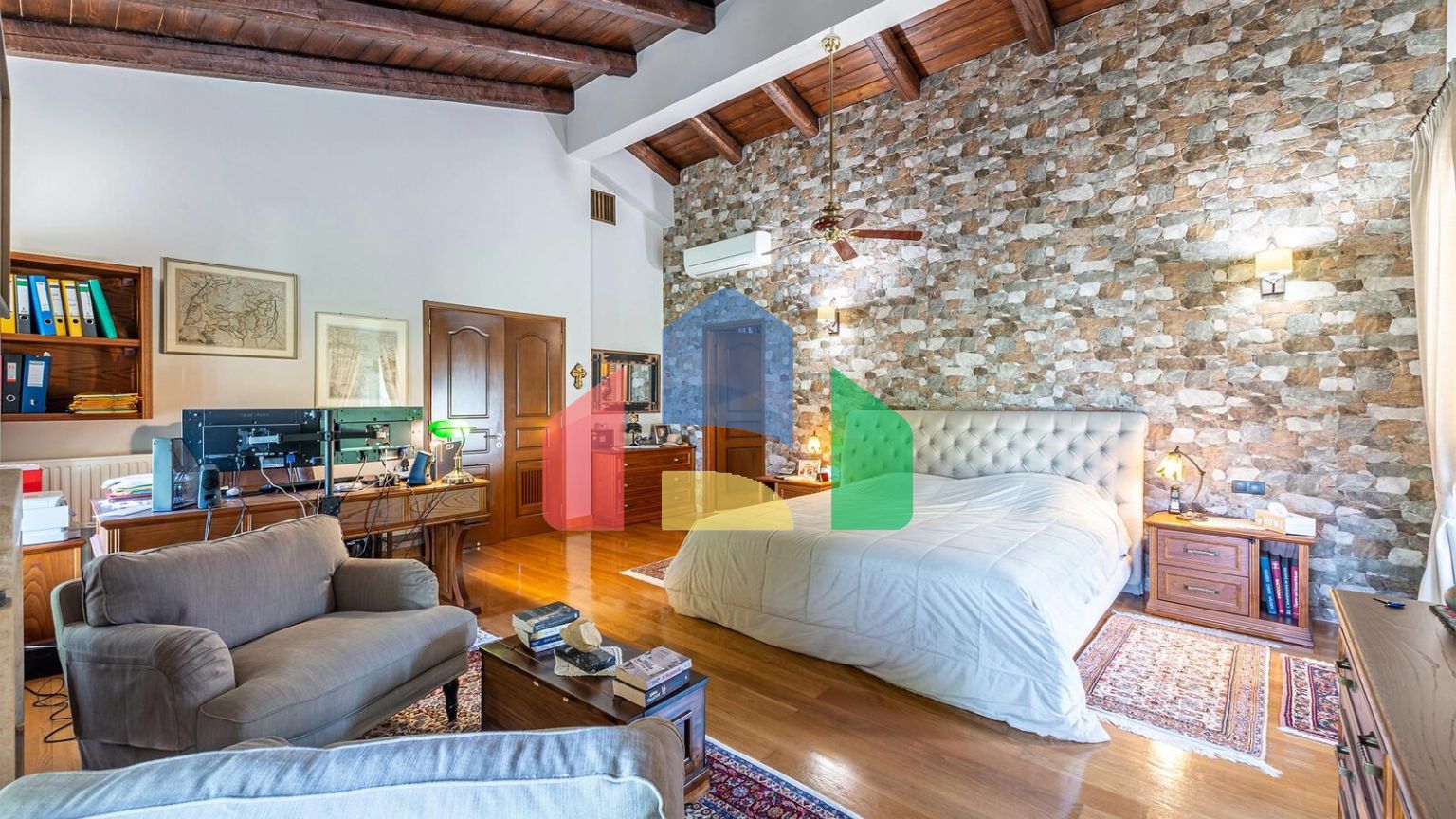 Продаж - Вілла 471 m² на Пелопоннесі