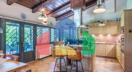 Продаж - Вілла 471 m² на Пелопоннесі