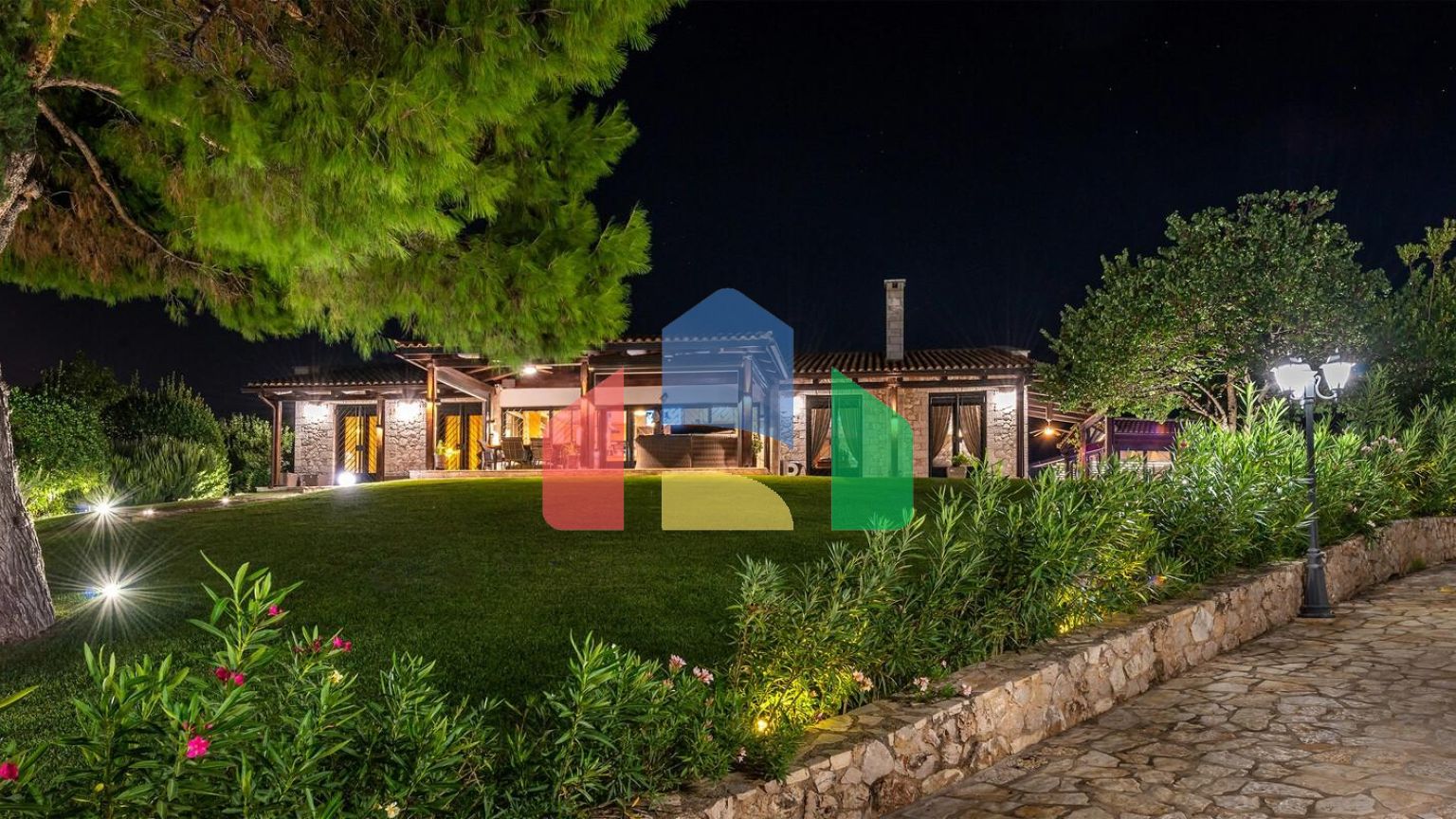 Продаж - Вілла 471 m² на Пелопоннесі