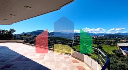 Продаж - Котедж 434 m² на Пелопоннесі