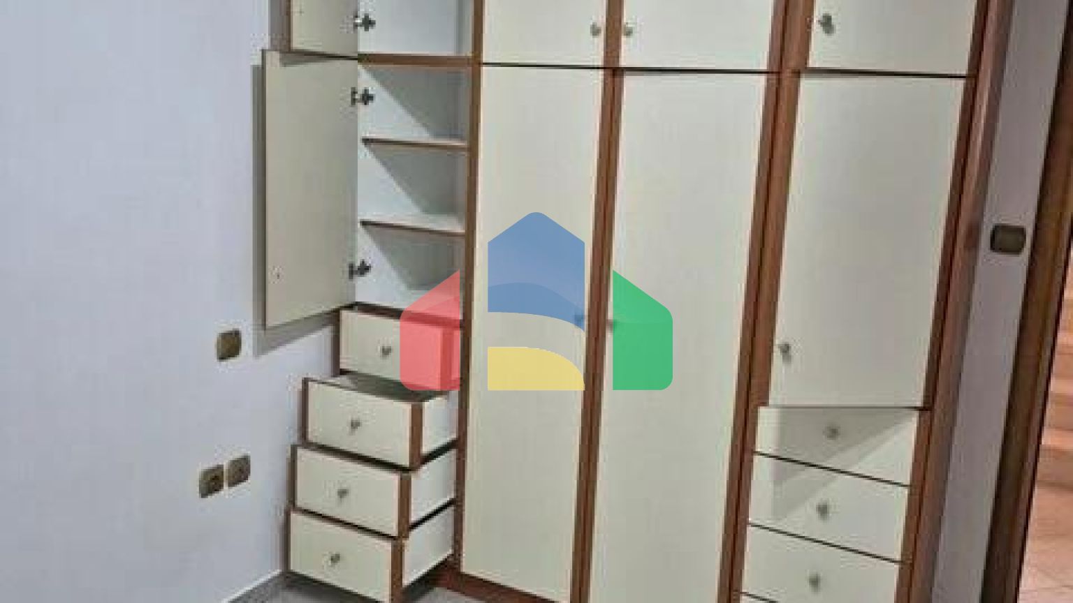 Продаж - Котедж 250 m² на Пелопоннесі