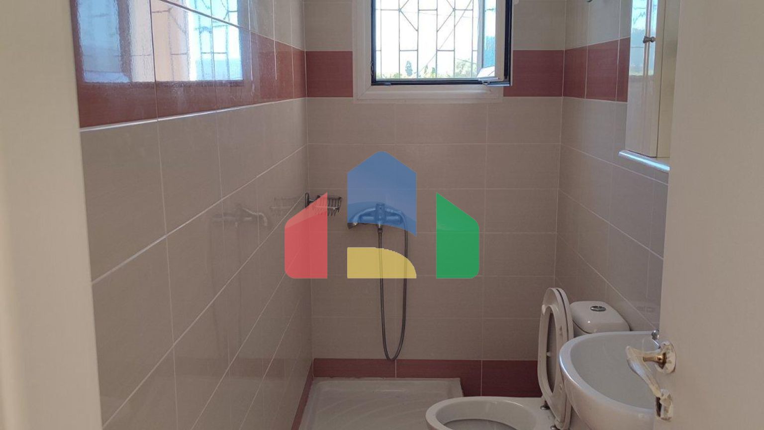 Продаж - Котедж 260 m² на Пелопоннесі