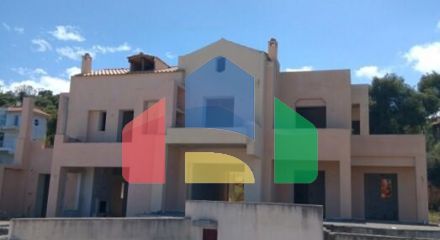 For Sale - Maisonette 740 m² in Peloponnese