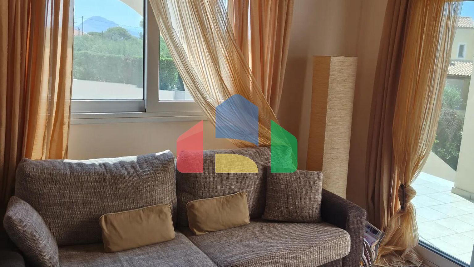 Продаж - Таунхаус 101 m² на Пелопоннесі