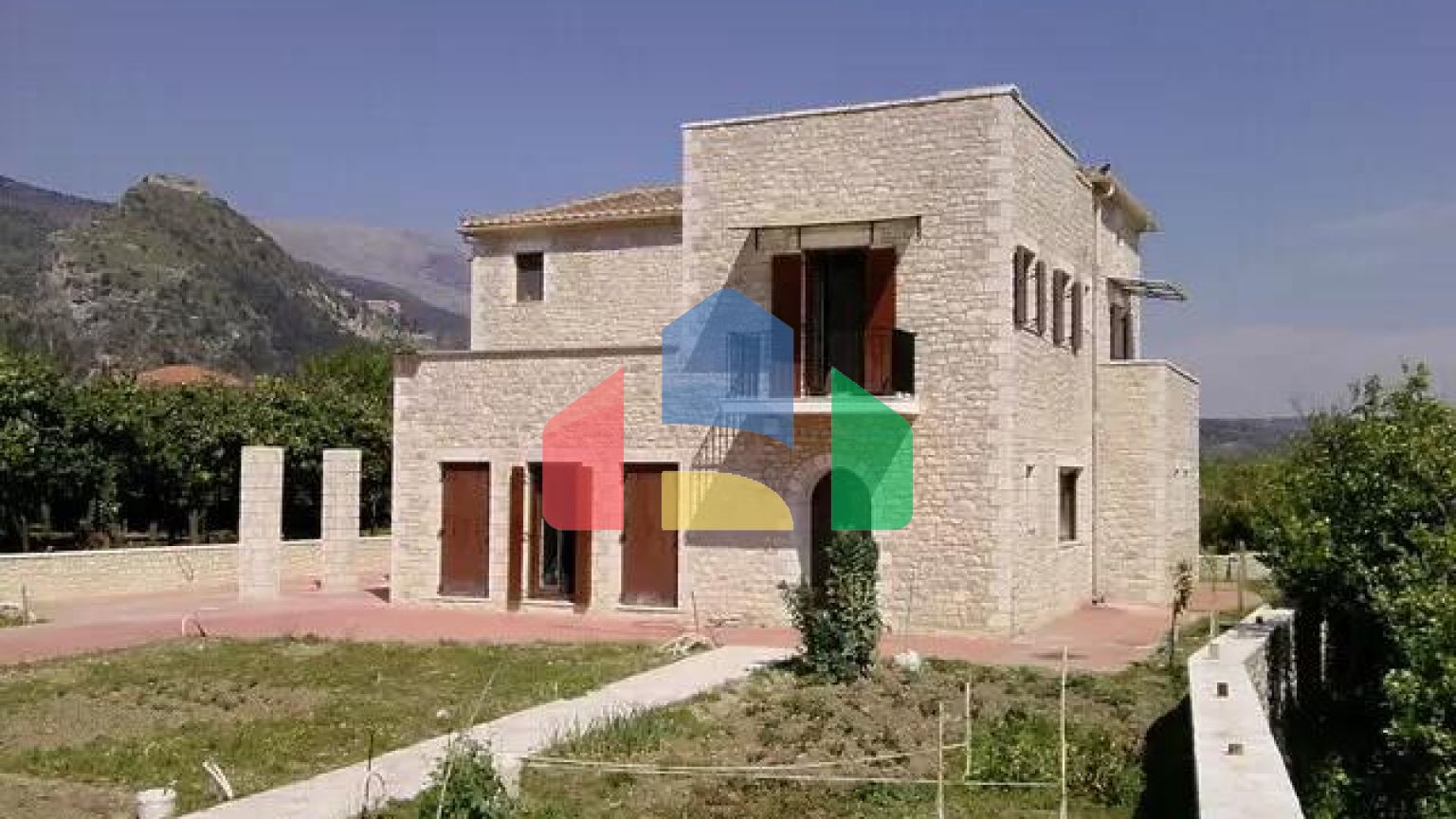 Продаж - Будівля 300 m² на Пелопоннесі