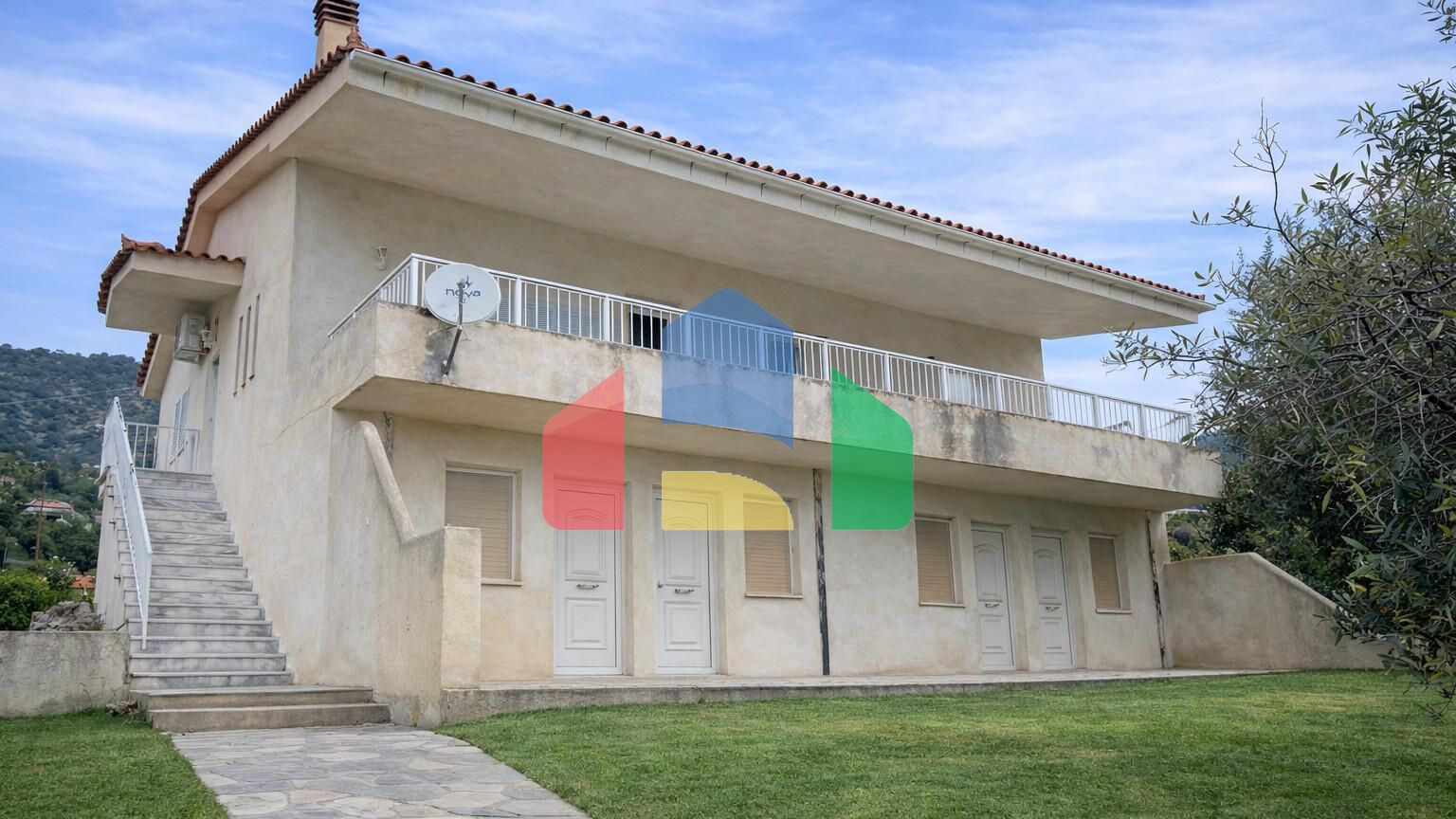 Продаж - Котедж 247 m² на Пелопоннесі