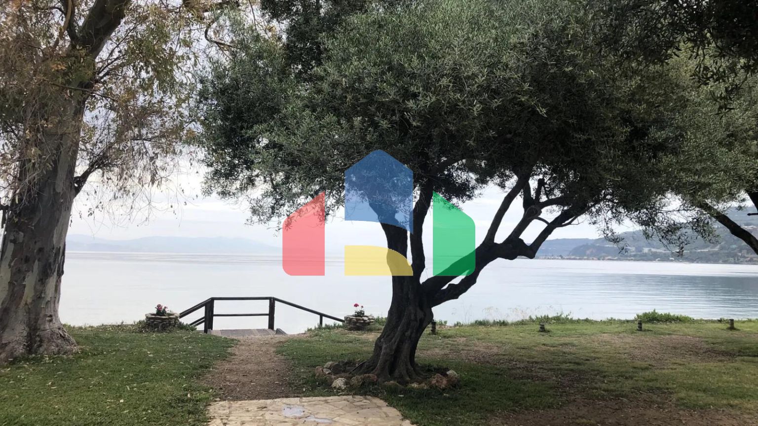 Продаж - Таунхаус 500 m² на Пелопоннесі