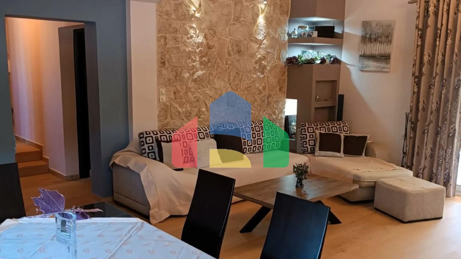 Продаж - Котедж 190 m² на Пелопоннесі