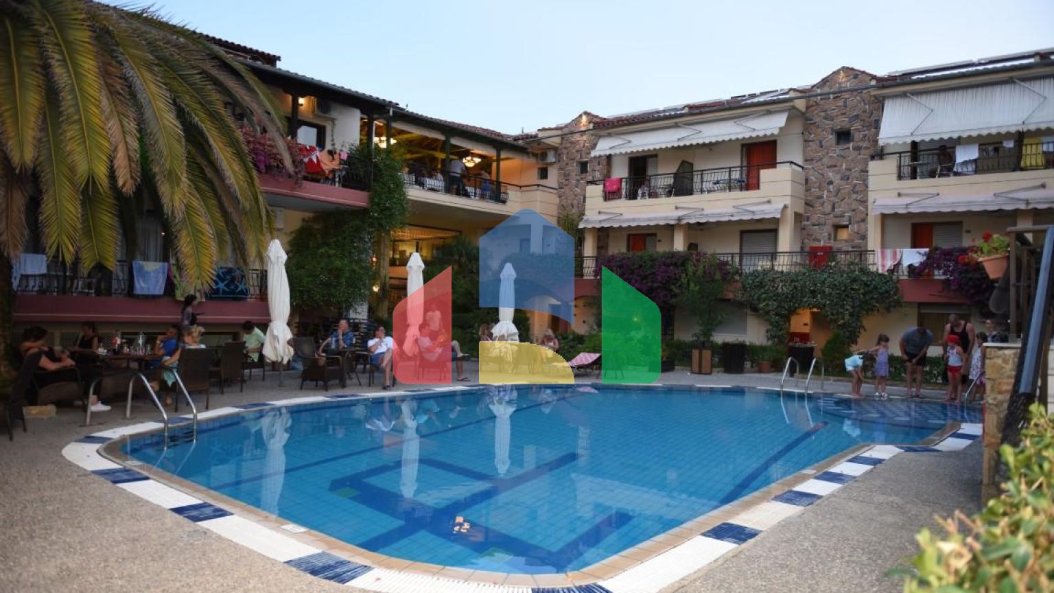 Продажа - Гостиница 1680 m² на Кассандре (Халкидики)