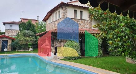 For Sale - Villa 200 m² in Kassandra, Chalkidiki