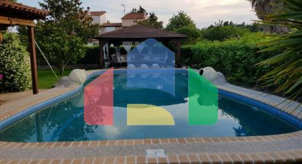 For Sale - Villa 200 m² in Kassandra, Chalkidiki
