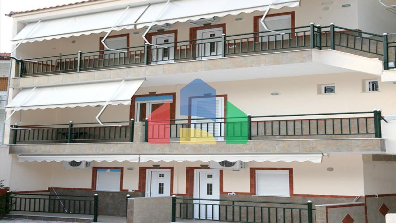 Продаж - Готель 530 m² на Кассандрі (Халкідіки)