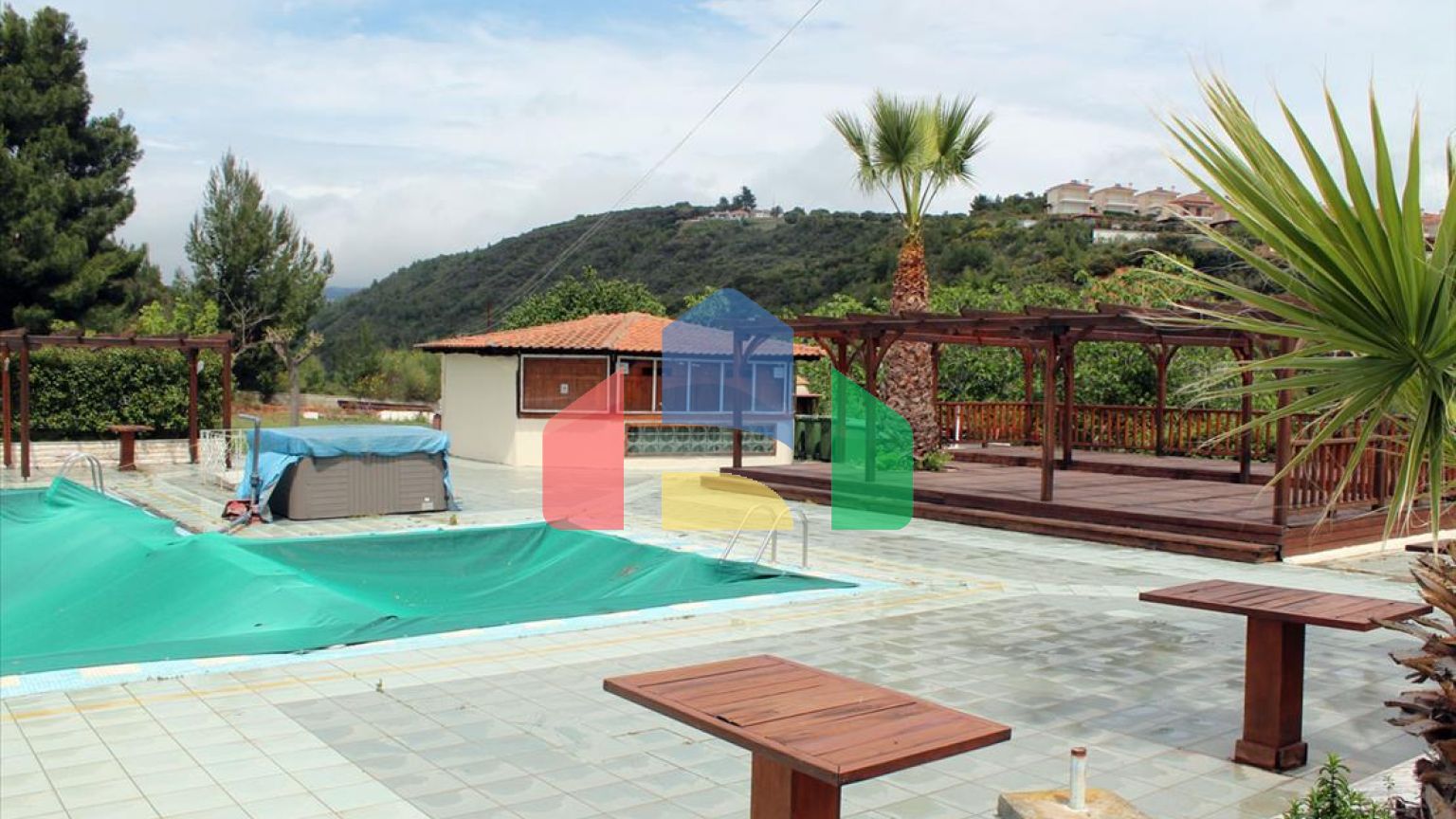 Продажа - Гостиница 2331 m² на Кассандре (Халкидики)