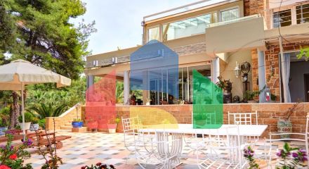 For Sale - Villa 1000 m² in Kassandra, Chalkidiki