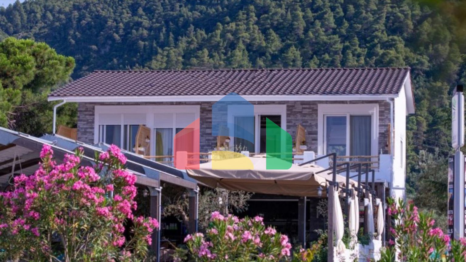 Продаж - Бізнес 240 m² на Сітонії (Халкідіки)