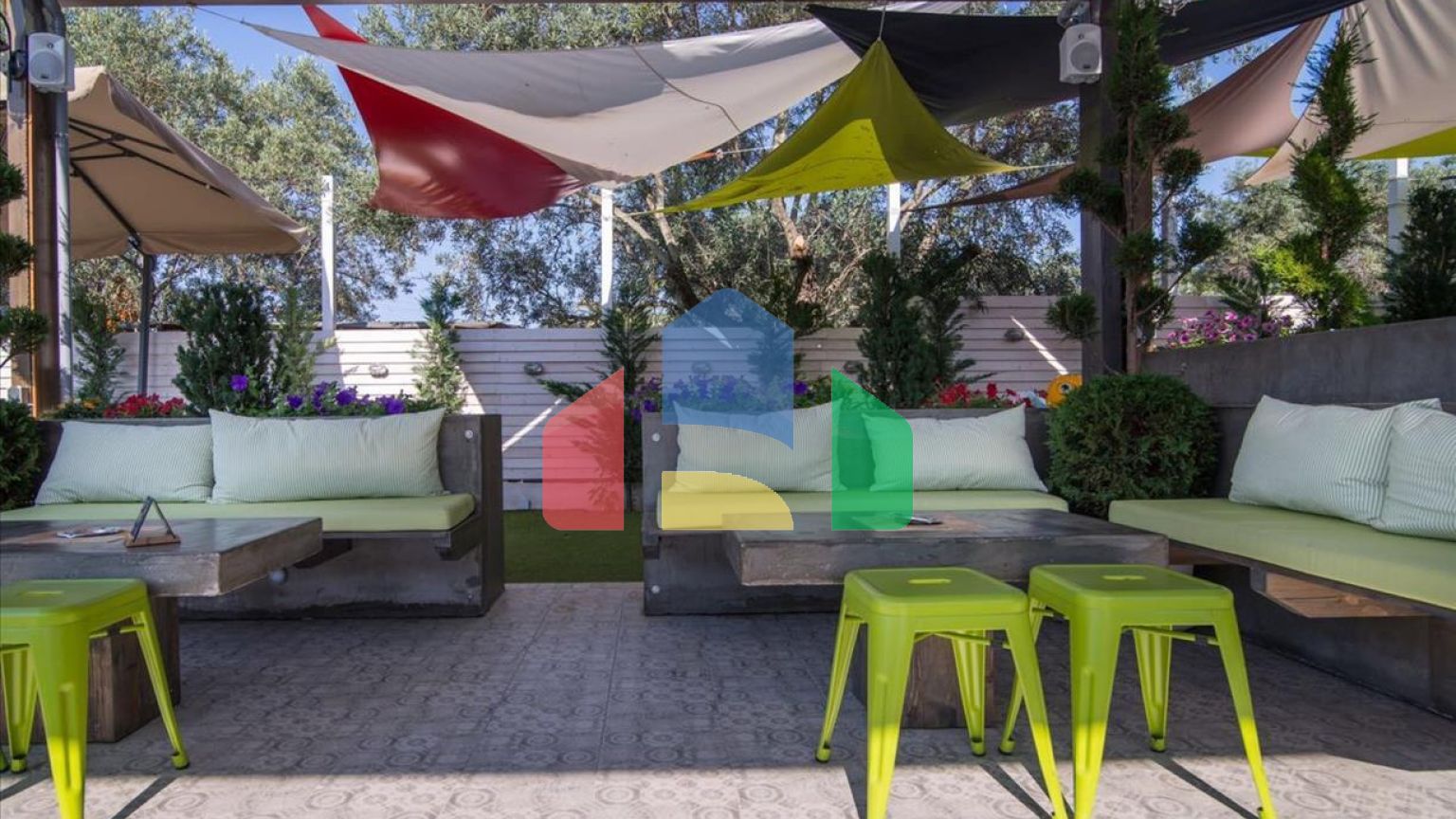 Продаж - Бізнес 240 m² на Сітонії (Халкідіки)