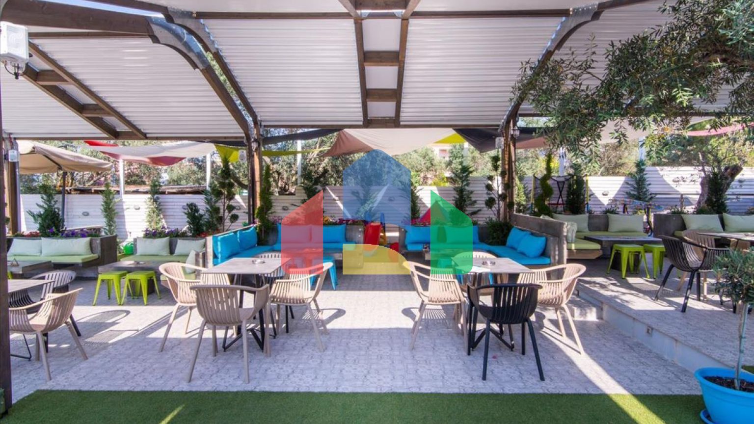 Продаж - Бізнес 240 m² на Сітонії (Халкідіки)