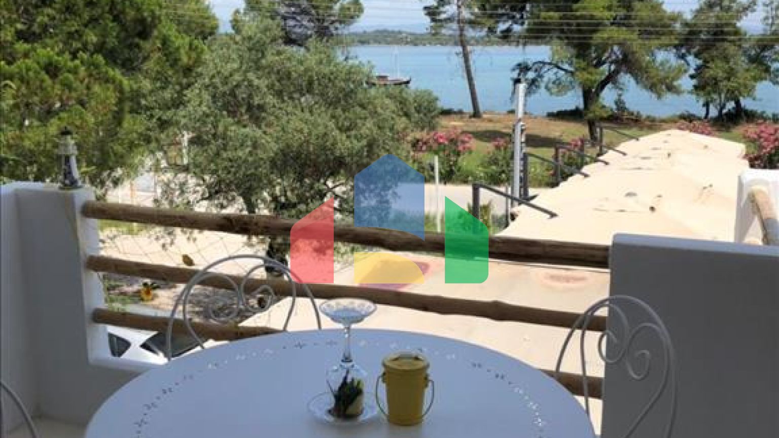 Продаж - Бізнес 240 m² на Сітонії (Халкідіки)