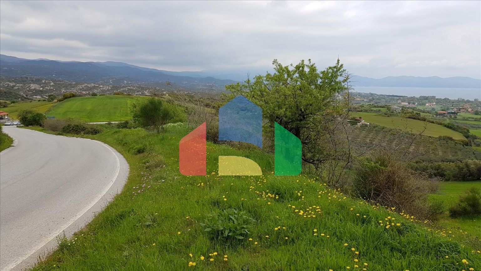 Продажа - Земельный участок 18000 m² на Афоне (Халкидики)