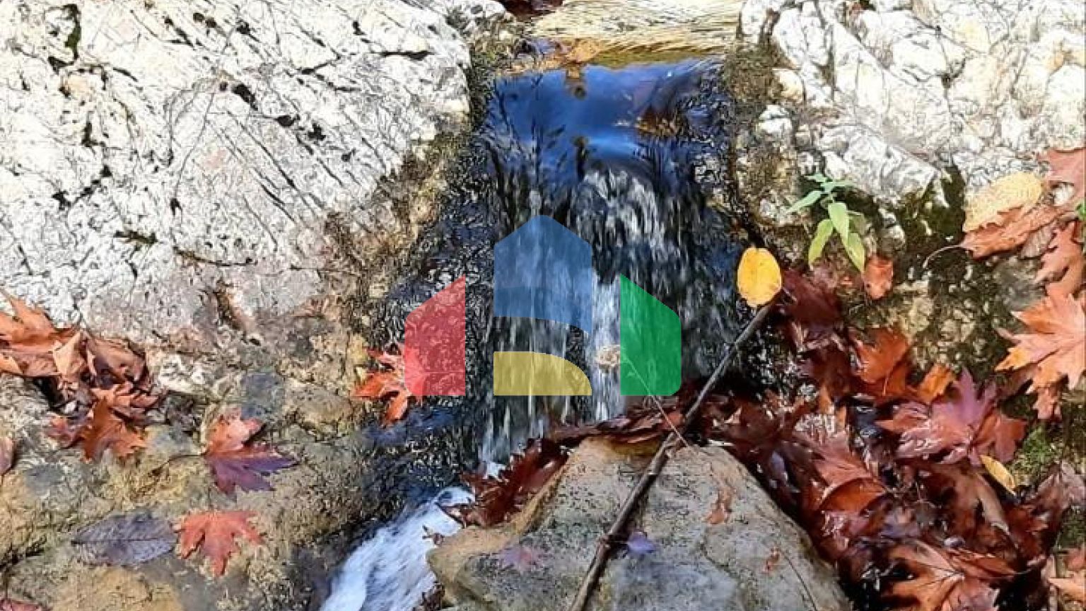 Продаж - Земельна ділянка 303 m² на Афоні (Халкідіки)