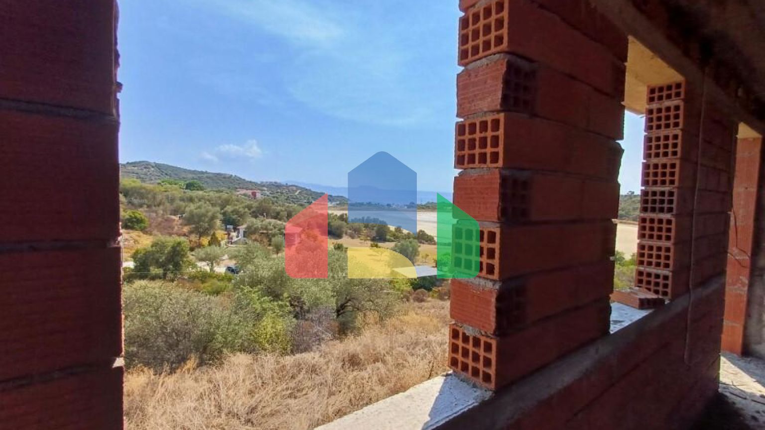 Продажа - Таунхаус 80 m² на Афоне (Халкидики)