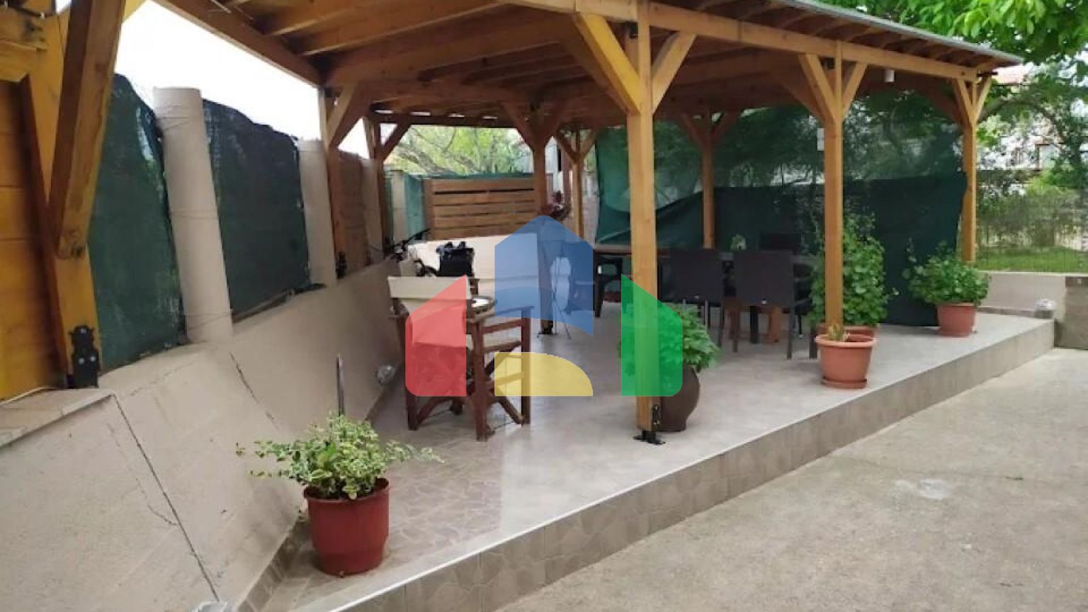 Продаж - Бізнес 300 m² на Афоні (Халкідіки)