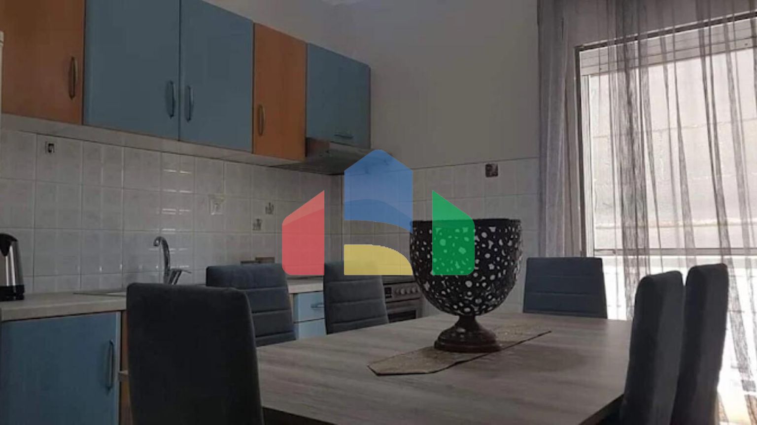 Продаж - Бізнес 300 m² на Афоні (Халкідіки)