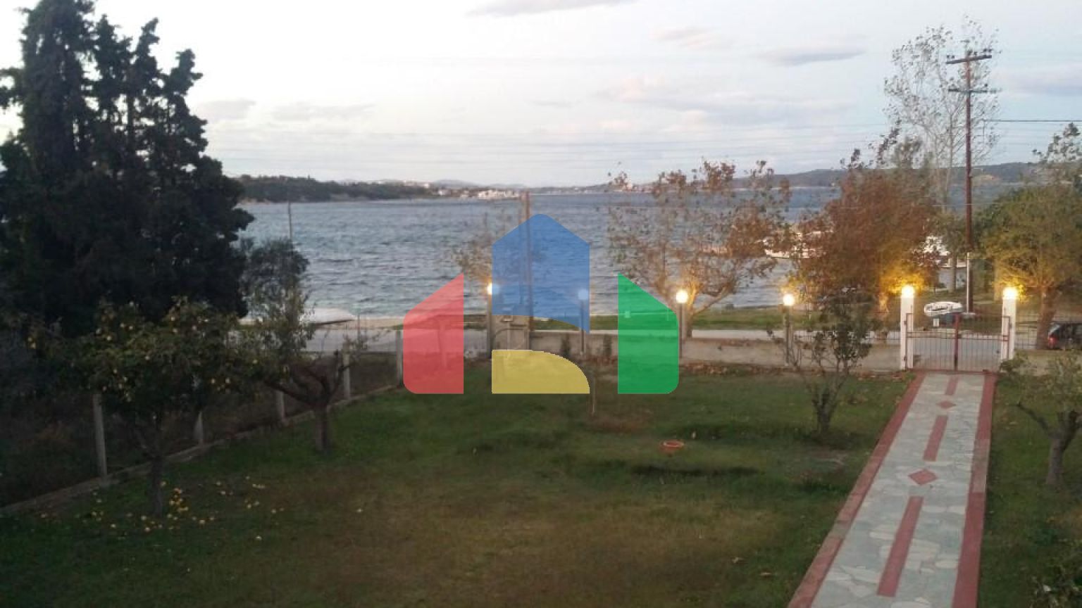 Продаж - Готель 350 m² на Афоні (Халкідіки)