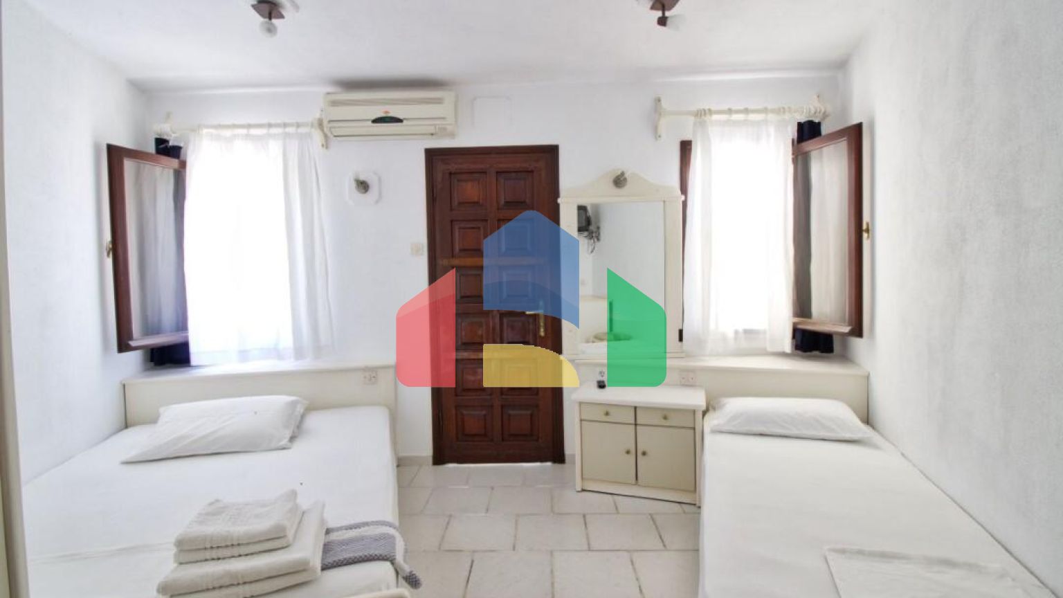 Продаж - Готель 350 m² на Афоні (Халкідіки)