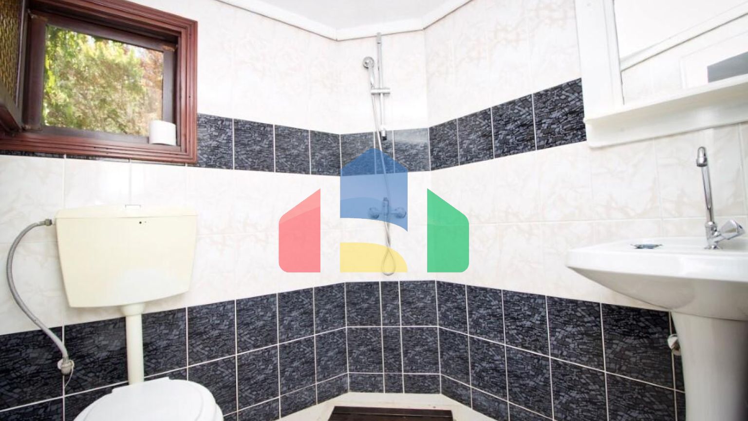 Продаж - Готель 350 m² на Афоні (Халкідіки)