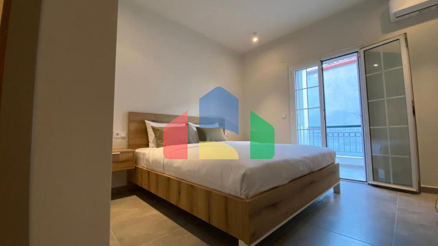 Продаж - Готель 530 m² на Афоні (Халкідіки)