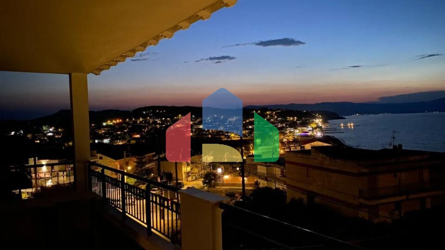 Продаж - Готель 530 m² на Афоні (Халкідіки)