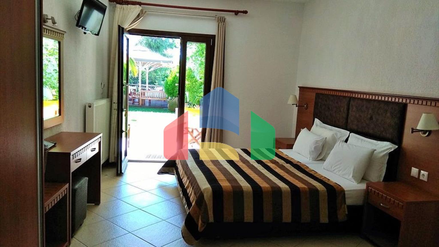 Продажа - Гостиница 1000 m² на Афоне (Халкидики)