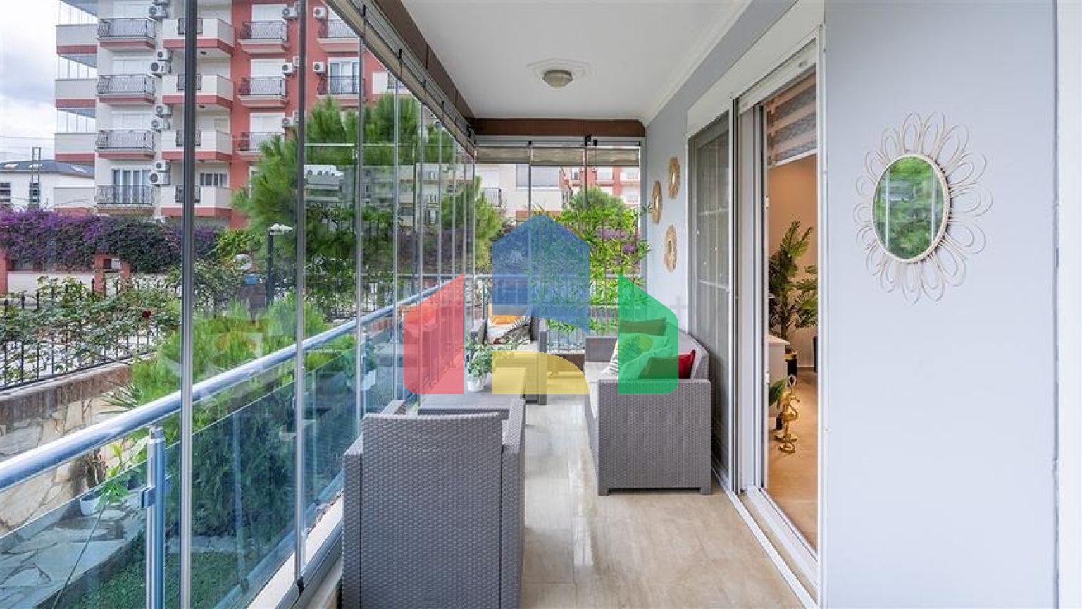 Квартиры 2+1 и 4+1 всего в 600 м от моря