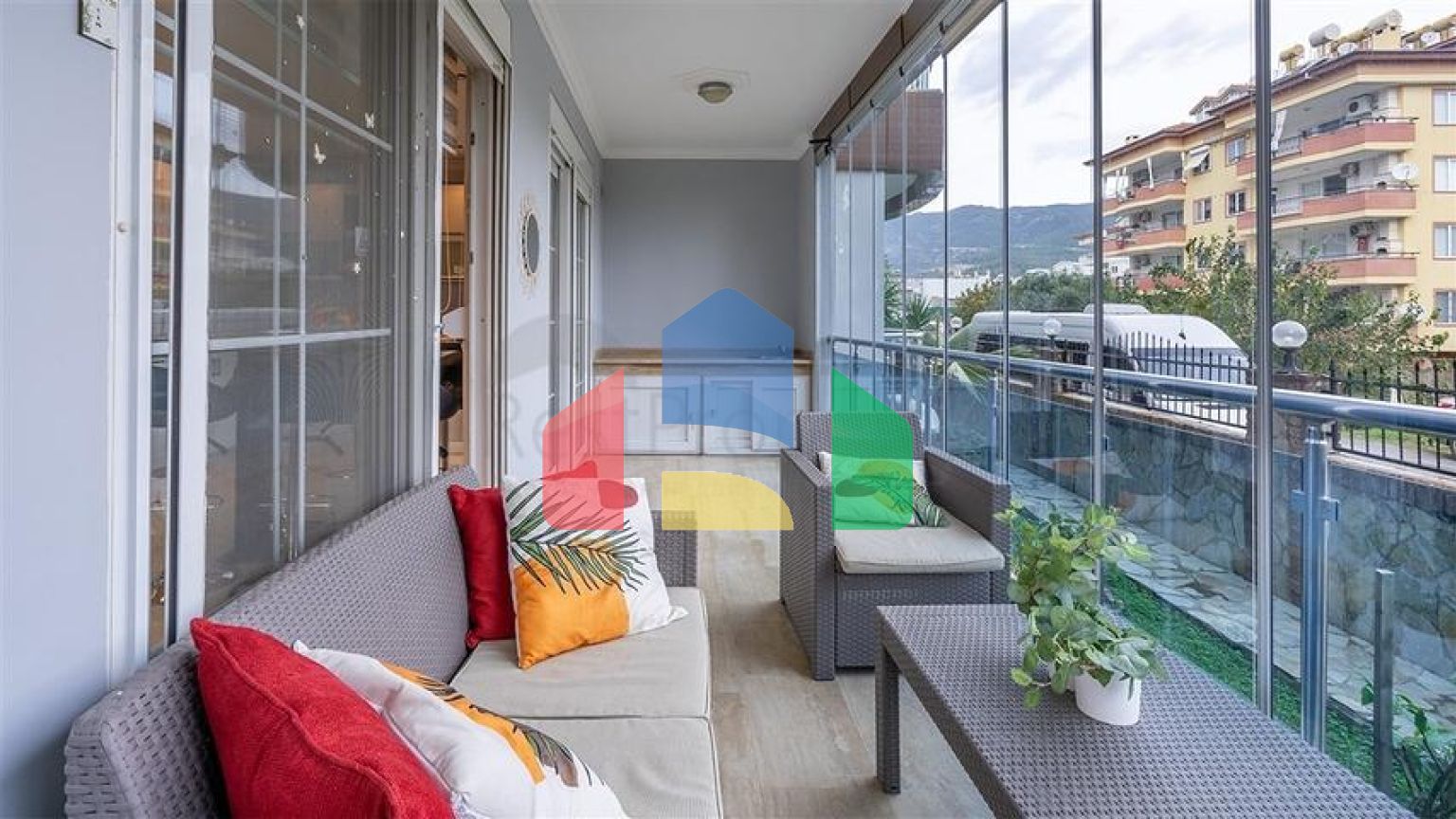 Квартиры 2+1 и 4+1 всего в 600 м от моря