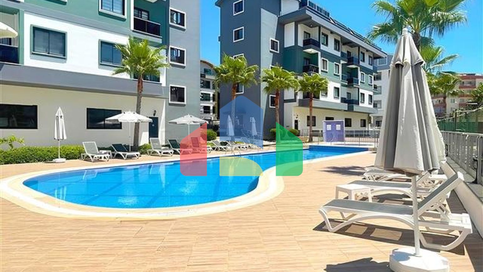 Пентхаус 2 + 1 з терасою в сучасному комплексі в районі Оба