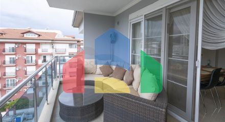 Уютный двухэтажный пентхаус в пешей доступности к морю с видом на горы