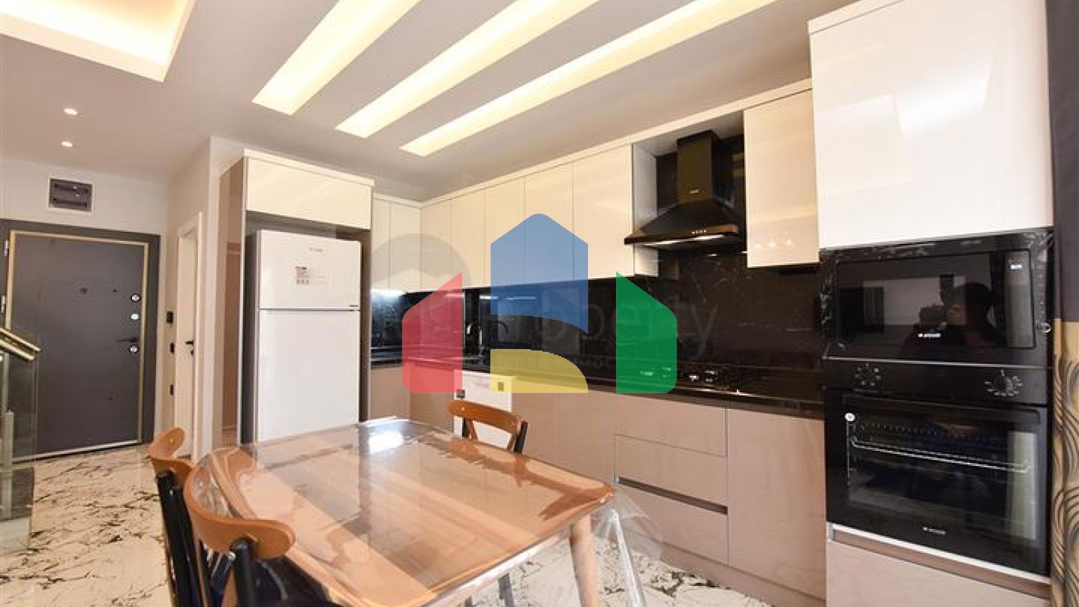 Меблированный пентхаус 2+1 в районе Оба