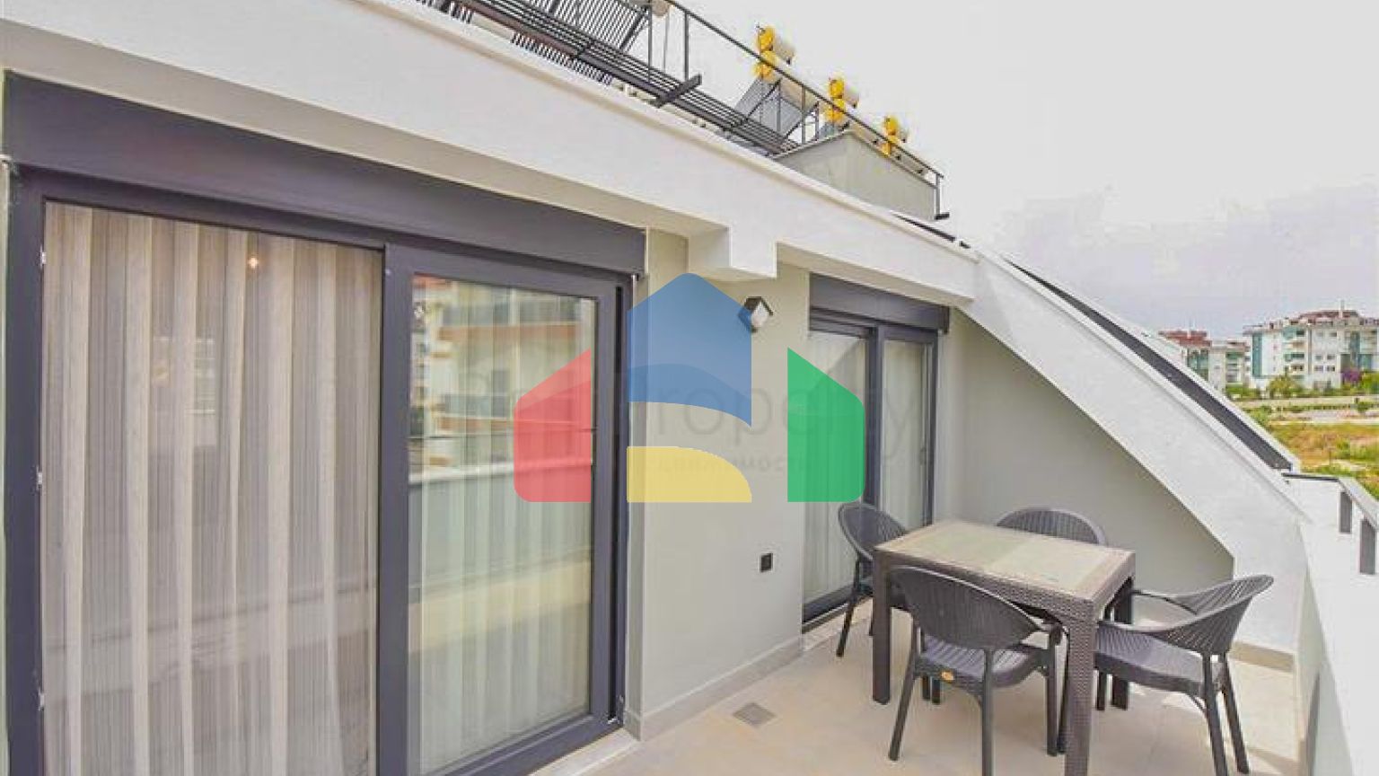 Меблированный пентхаус 2+1 в районе Оба