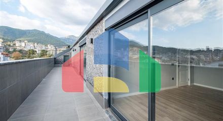 Просторий пентхаус 4 + 1 в районі Оба