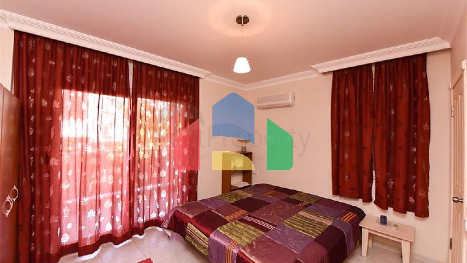 Просторные апартаменты в центральном Оба