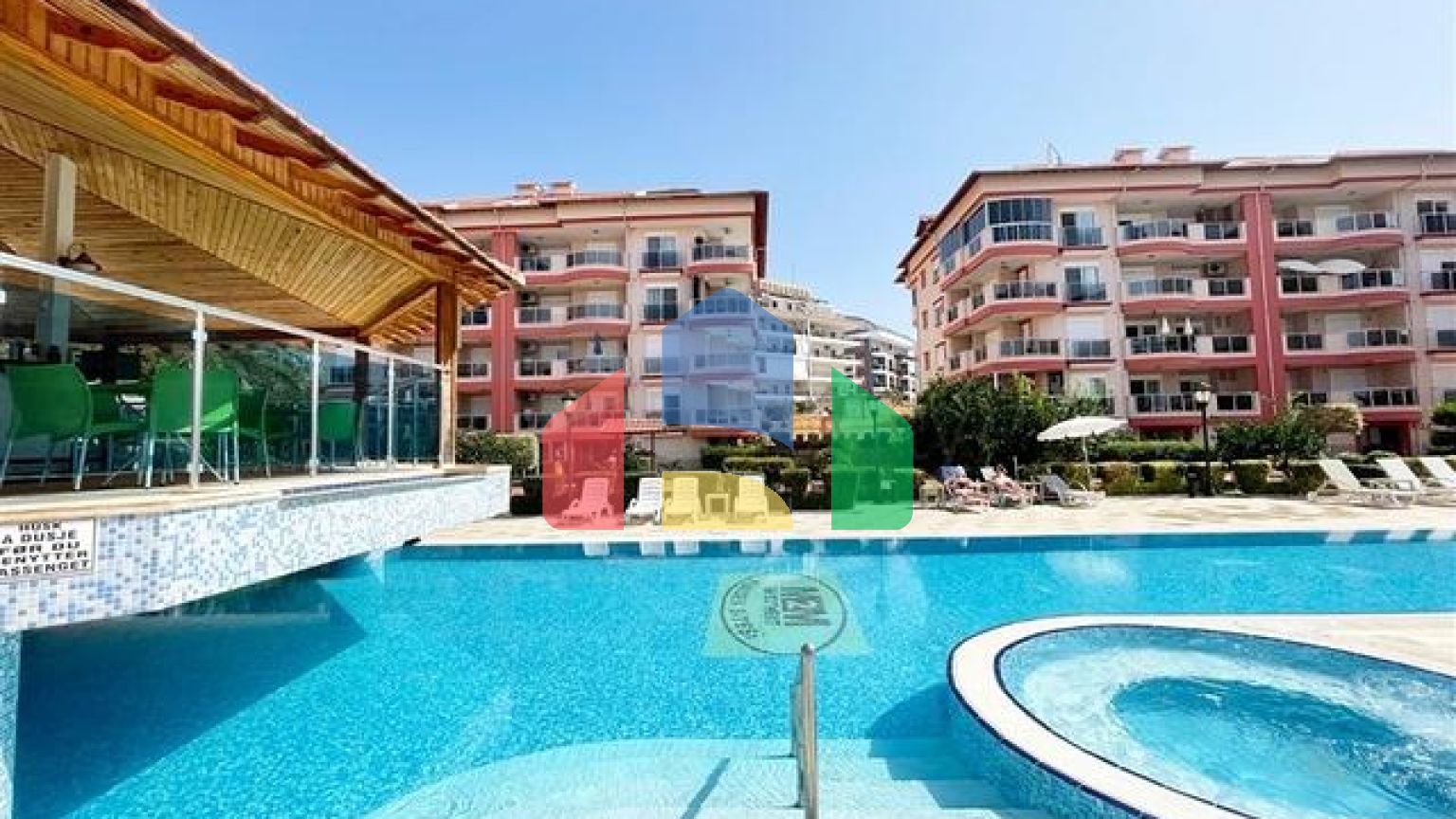 Просторные апартаменты в центральном Оба