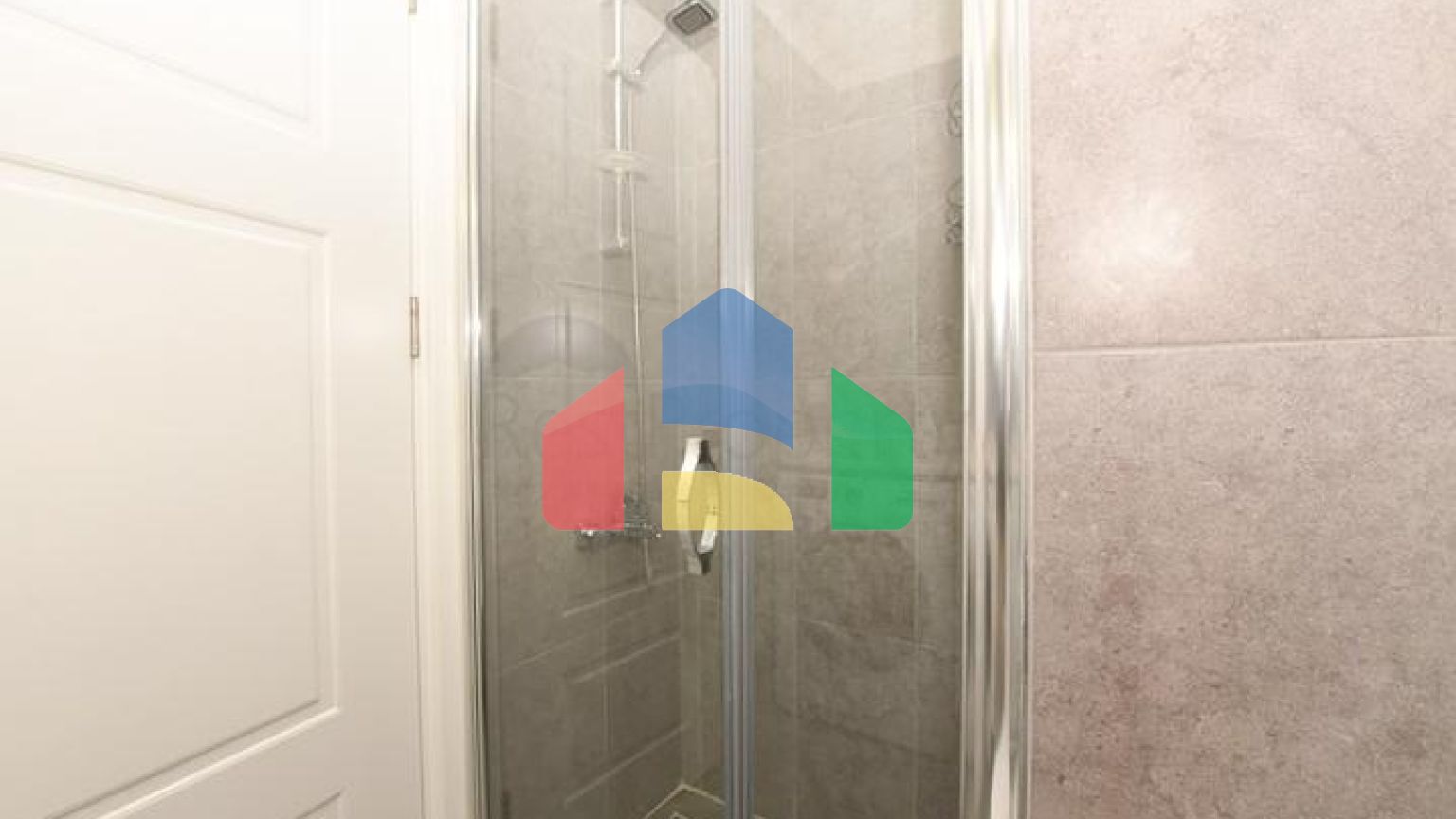 Трикімнатна мебльована квартира в районі Оба